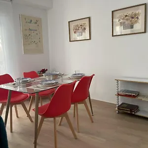 Apartment Precioso Con Patio, Granada